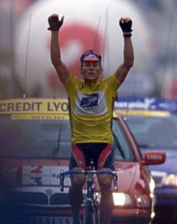 Lance Armstrong vencendo a etapa 9 da Tour